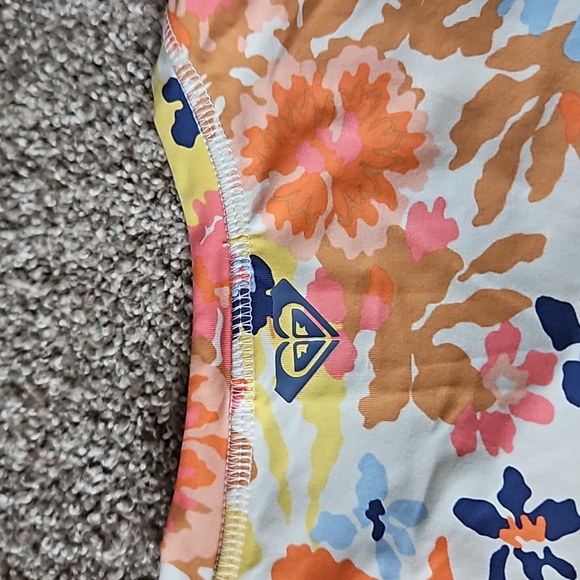 NWOT Roxy standard sea skipping  UPF 50 long skeeve rashguard size M - Picture 5 of 7